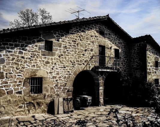 Reconstruction of Loitzate Farmhouse